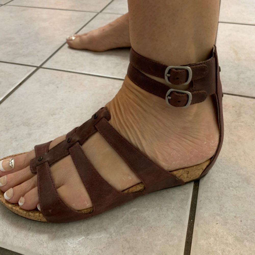 Ugg sandal